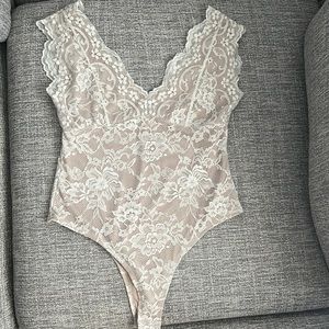 NWOT Lace body suit